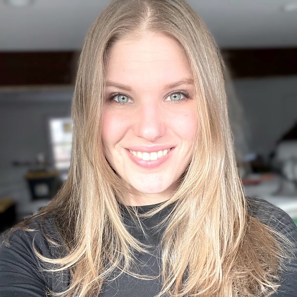 Meet your Posher, Patricia - Picture 1 of 1